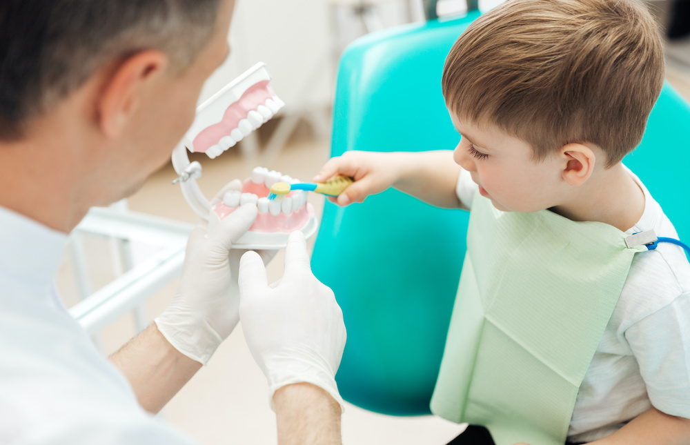 Bambini con paura del dentista? Ecco come superarla