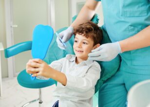 Dentista a Chioggia per bambini: come iniziare a prendersi cura dei denti fin dalla tenera età